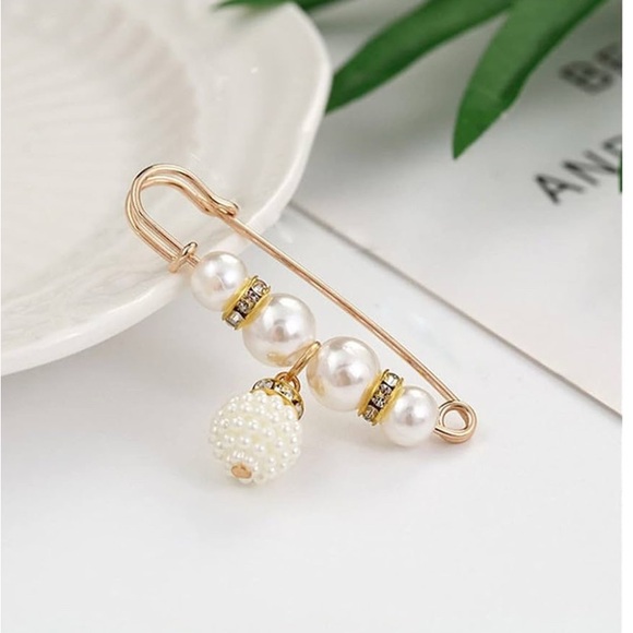 Elegant Gold and Pearl Jewelry Set All 5 Pieces Brooch Safety Pin - Picture 12 of 15